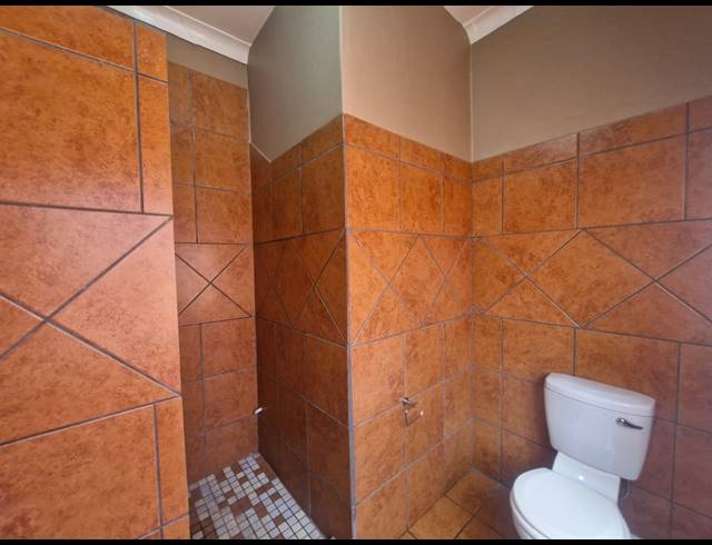 7 BEDROOM GUEST HOUSE FOR SALE IN DIBENG